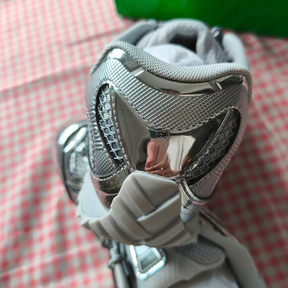 Bottega Veneta Silver Lightweight Sneakers - Picture 5 of 9